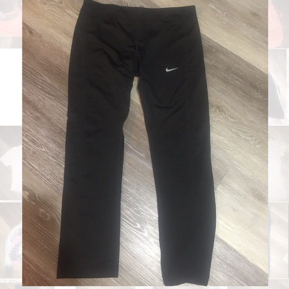 Women’s Nike Capris - Picture 1 of 2
